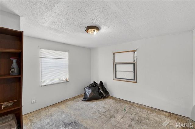 4267 Old Road, De Soto, MO 63020
