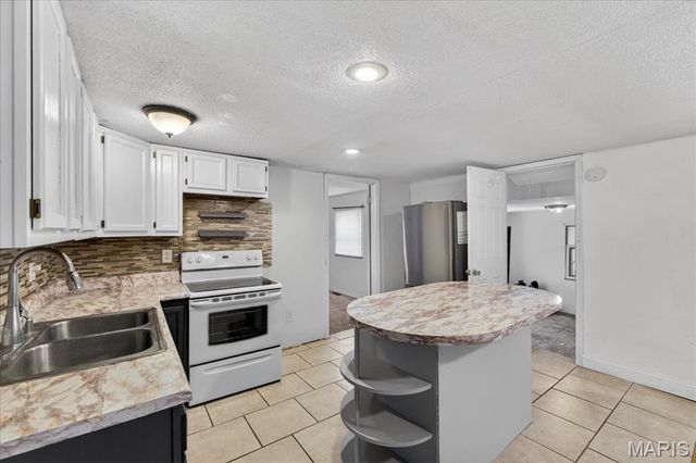 4267 Old Road, De Soto, MO 63020