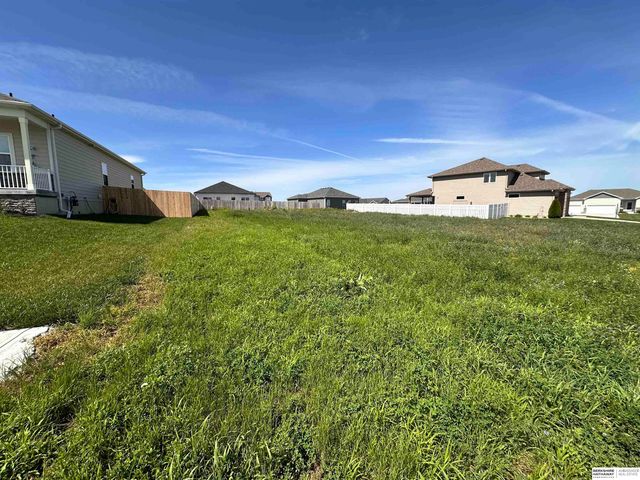 6308 Centennial Road, Papillion, NE 68157