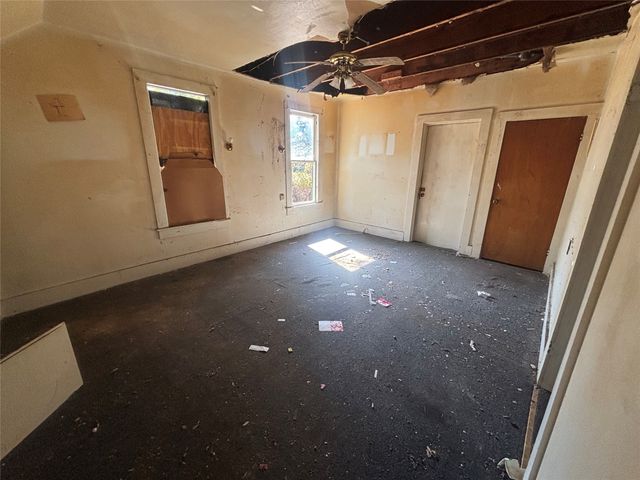 606 Avenue C, Brownwood, TX 76801