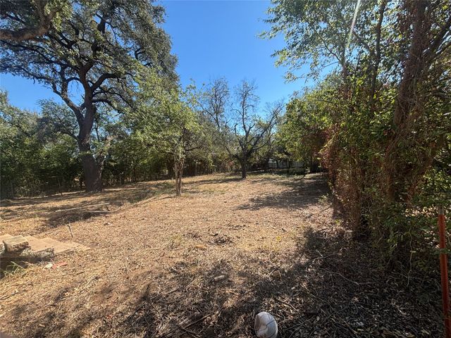 606 Avenue C, Brownwood, TX 76801