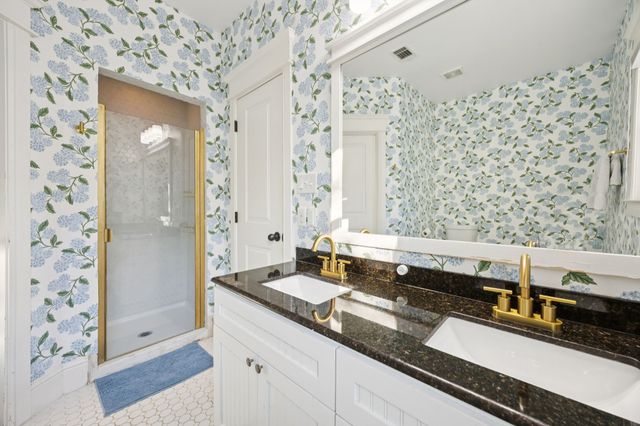 1906 S Henderson Street, Fort Worth, TX 76110