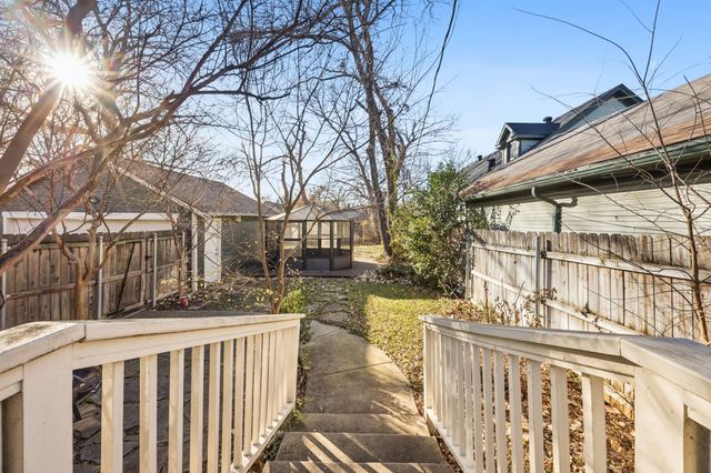 1906 S Henderson Street, Fort Worth, TX 76110