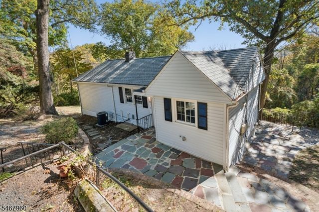 30 Sunset Trl, Rockaway Twp., NJ 07866