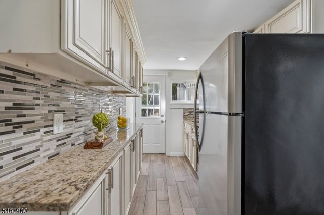 30 Sunset Trl, Rockaway Twp., NJ 07866