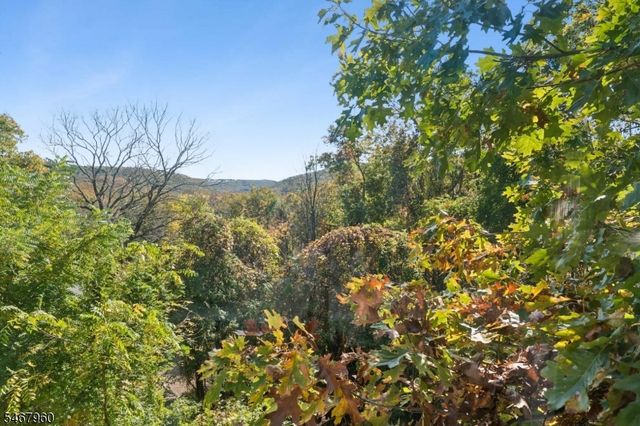 30 Sunset Trl, Rockaway Twp., NJ 07866