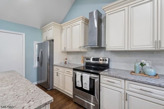 30 Sunset Trl, Rockaway Twp., NJ 07866