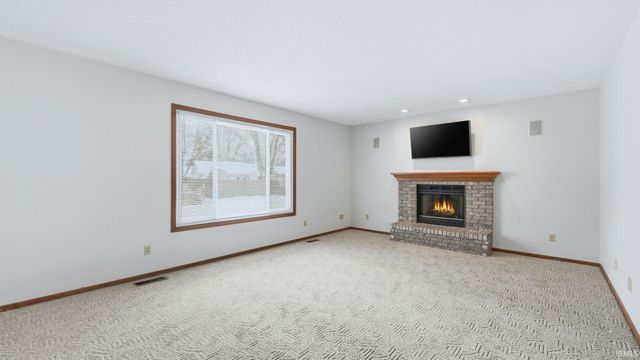 2101 White Plains Court, Fort Wayne, IN 46815