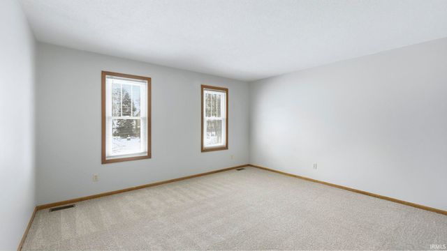 2101 White Plains Court, Fort Wayne, IN 46815