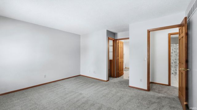 2101 White Plains Court, Fort Wayne, IN 46815