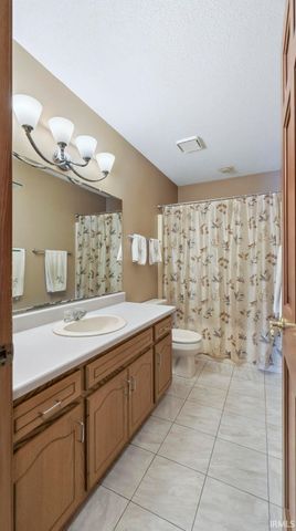 2101 White Plains Court, Fort Wayne, IN 46815