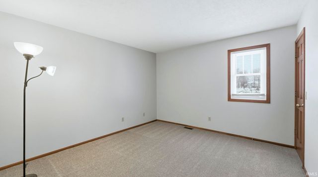 2101 White Plains Court, Fort Wayne, IN 46815