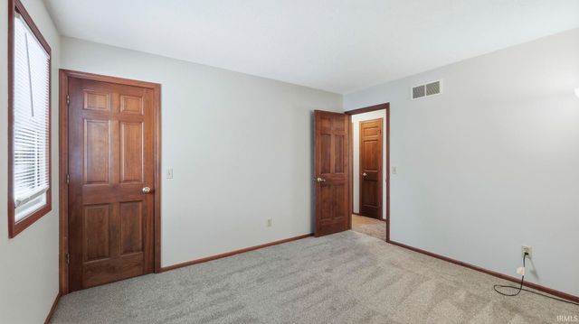 2101 White Plains Court, Fort Wayne, IN 46815