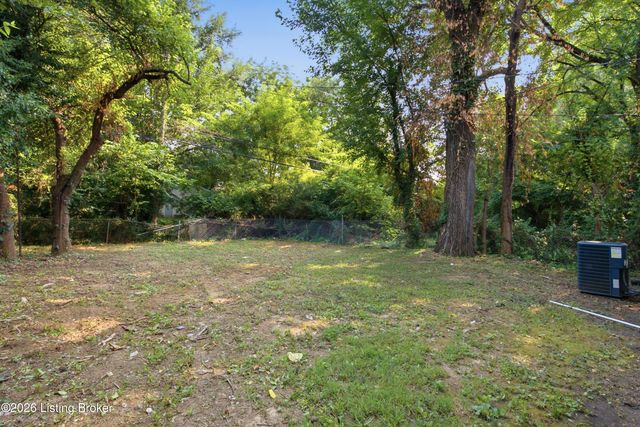 2713 Algonquin Pkwy, Louisville, KY 40210