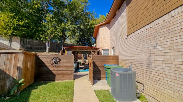 1812 Haley Circle, Carrollton, TX 75006