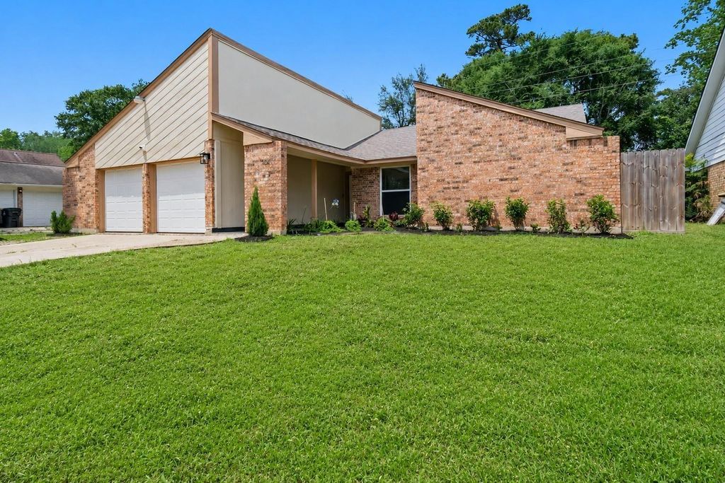 5323 Mossgrey Lane, Spring, TX 77373