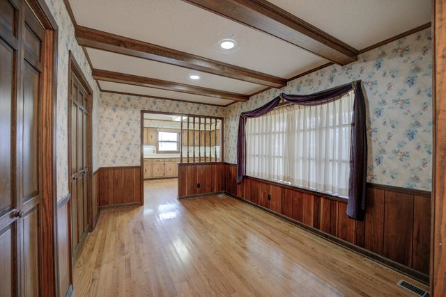 220 BARRETT ST, Bolivar, TN 38008