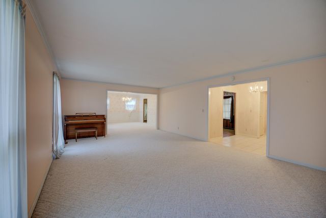 220 BARRETT ST, Bolivar, TN 38008