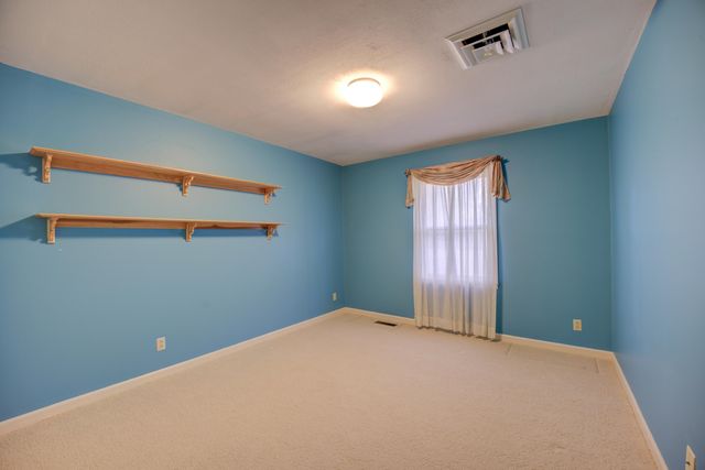 220 BARRETT ST, Bolivar, TN 38008