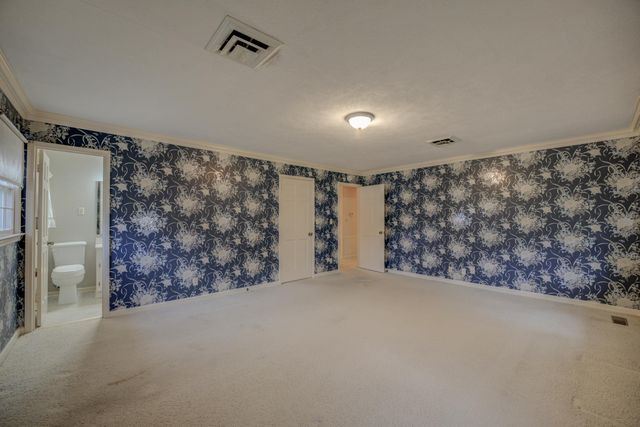 220 BARRETT ST, Bolivar, TN 38008