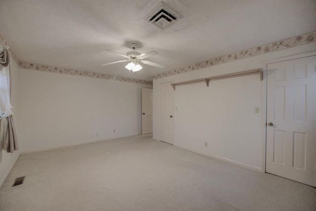 220 BARRETT ST, Bolivar, TN 38008