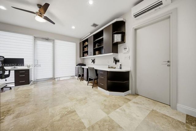 710 NE 3rd Avenue, Fort Lauderdale, FL 33304
