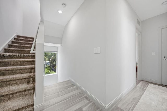 710 NE 3rd Avenue, Fort Lauderdale, FL 33304