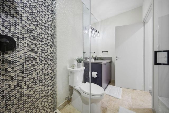 710 NE 3rd Avenue, Fort Lauderdale, FL 33304