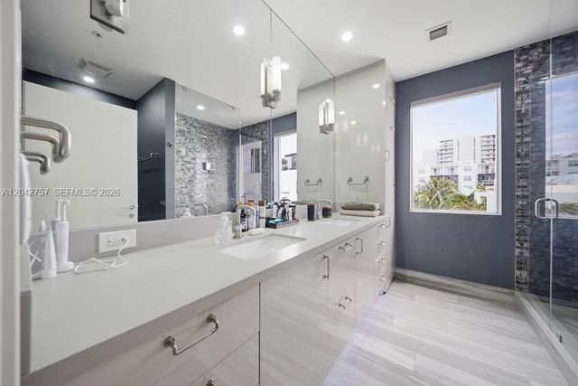 710 NE 3rd Avenue, Fort Lauderdale, FL 33304