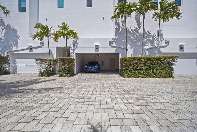 710 NE 3rd Avenue, Fort Lauderdale, FL 33304