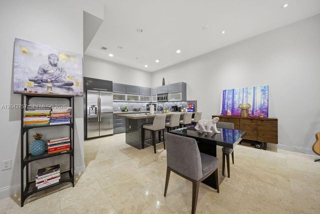 710 NE 3rd Avenue, Fort Lauderdale, FL 33304