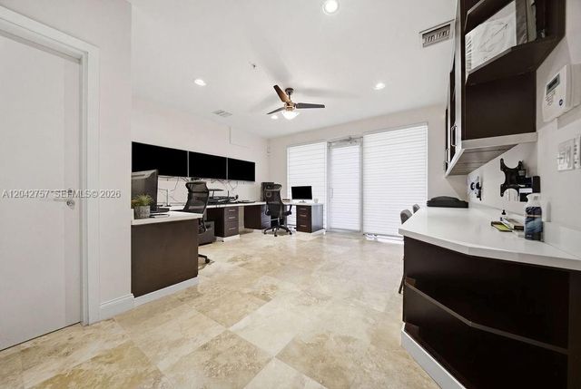 710 NE 3rd Avenue, Fort Lauderdale, FL 33304