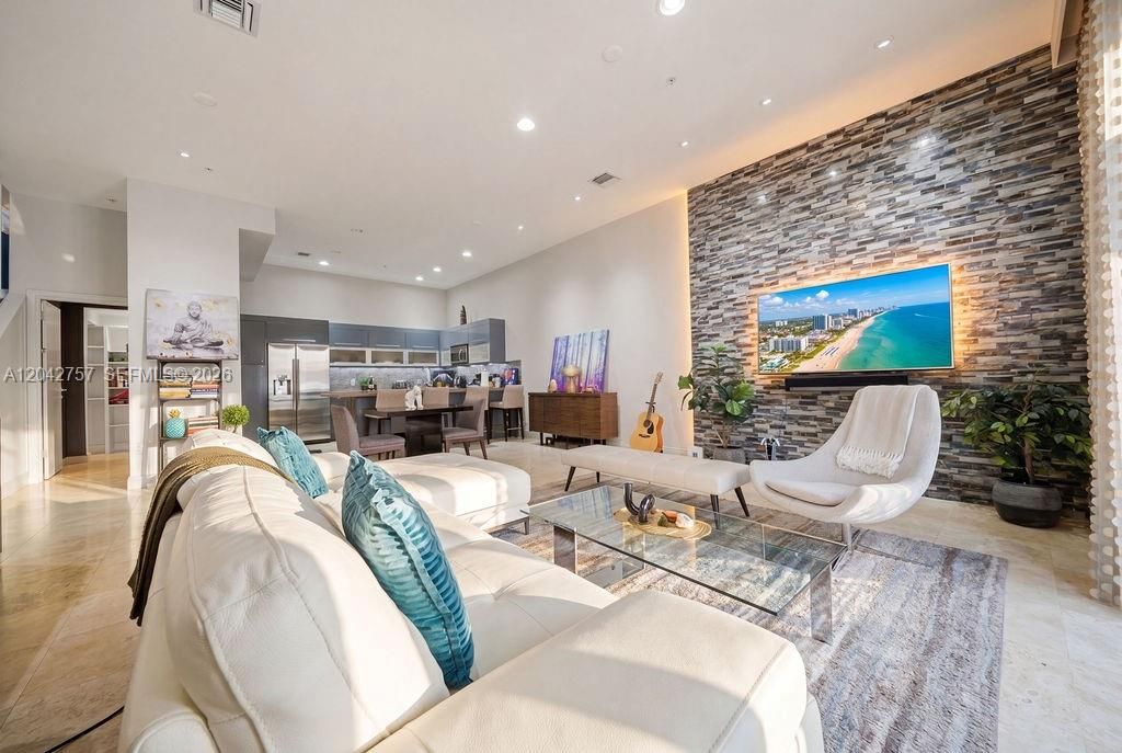 710 NE 3rd Avenue, Fort Lauderdale, FL 33304