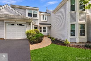 11 Vreeland Court, Sayreville, NJ 08872