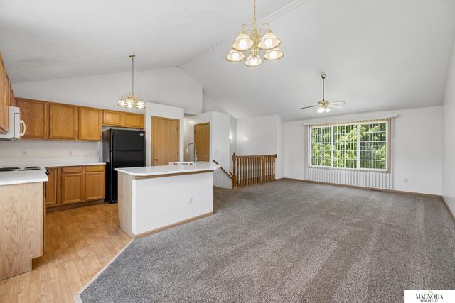6933 N Steamboat Drive, Lincoln, NE 68521
