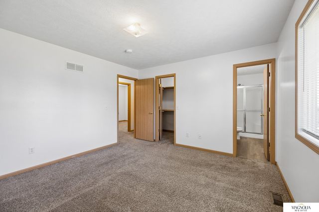 6933 N Steamboat Drive, Lincoln, NE 68521