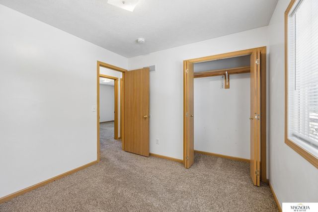6933 N Steamboat Drive, Lincoln, NE 68521
