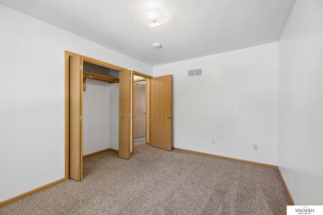 6933 N Steamboat Drive, Lincoln, NE 68521