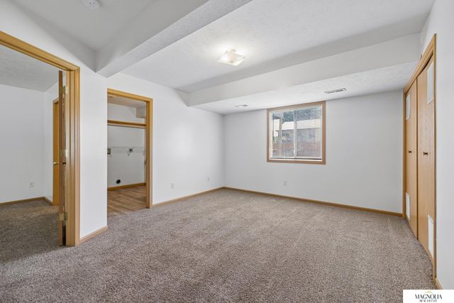 6933 N Steamboat Drive, Lincoln, NE 68521
