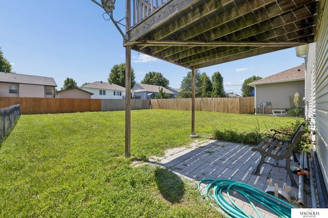 6933 N Steamboat Drive, Lincoln, NE 68521