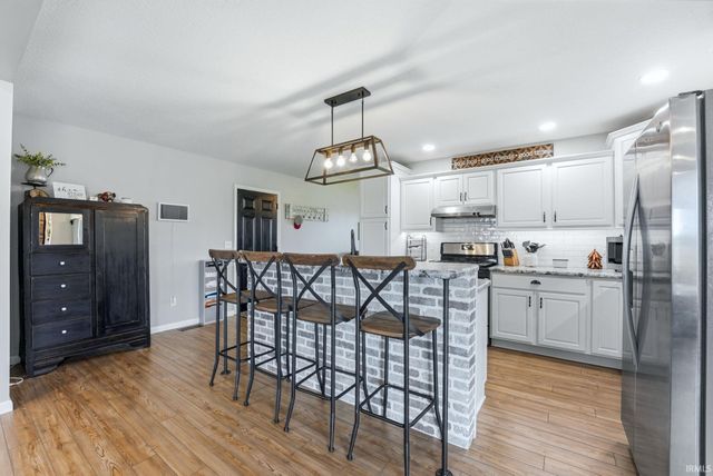 2661 E 1000 N, Roanoke, IN 46783