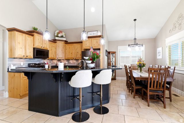 2639 S 2975 W, West Haven, UT 84401