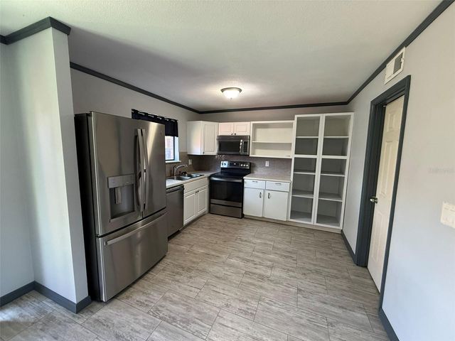 1836 N CRYSTAL LAKE DRIVE 64, Lakeland, FL 33801