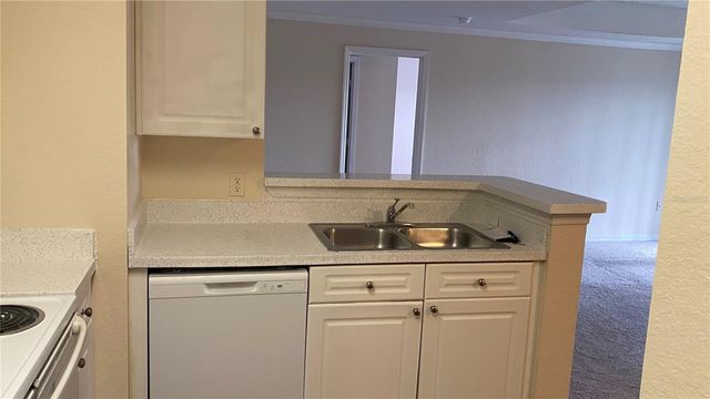 18001 RICHMOND PLACE DRIVE 1034, Tampa, FL 33647