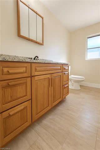 732 Sesame CT, Cape Coral, FL 33904
