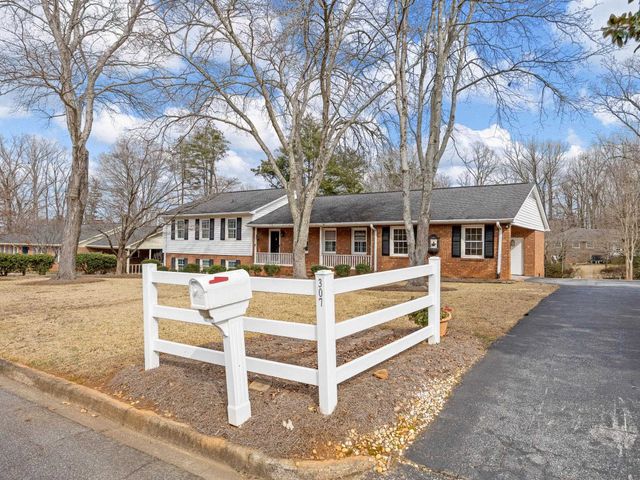 307 Holly Drive, Spartanburg, SC 29301