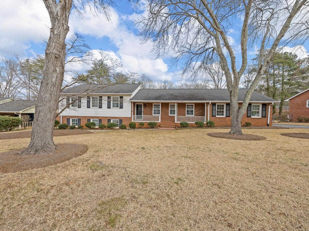 307 Holly Drive, Spartanburg, SC 29301
