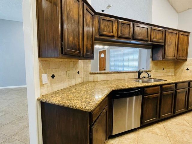 2910 Pioneer Pass, Sugar Land, TX 77479