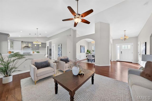 15 Canter Court, St Peters, MO 63376