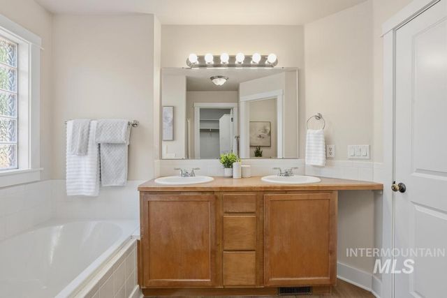 5952 S Olmstead Ave., Boise, ID 83709